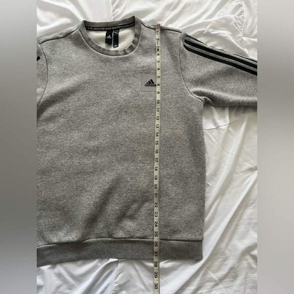 Adidas Men's Essentials Fleece 3-Stripes Sweatshirt Grey/Black
Size M - Picture 9 of 11